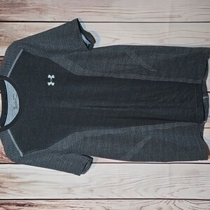 Under Armour Black and Gray Threadborne Tee Men's Medium